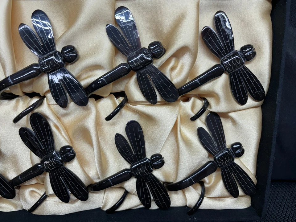 Juego de 8 ~ Servilleteros "LIBÉLULA" Negro/Blanco ~ Viene con Caja Original Foto 4 de 4