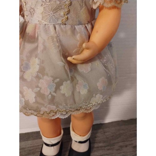 June the Wind Up Musical Lullaby Doll 19" Blonde Doll - Picture 3 of 13