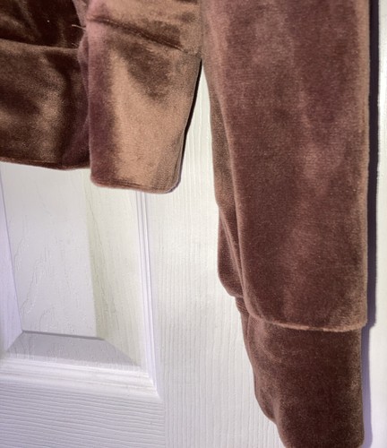 No Boundaries L(11-13) Brown Velvet Hood Zip Sweatshirt Gold Queen Spellout A2 - Picture 8 of 9