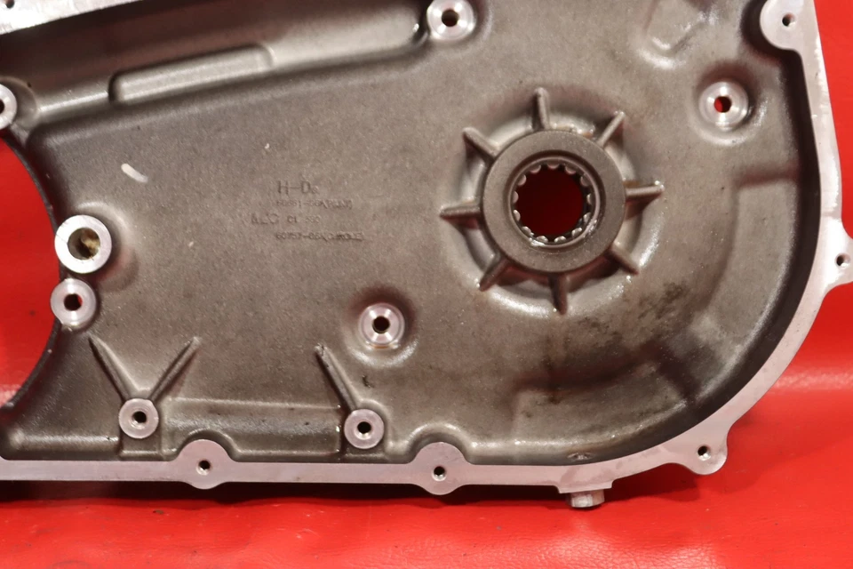 2007 HARLEY-DAVIDSON DYNA LOW RIDER FXDL INNER PRIMARY HOUSING GOOD CONDITION - Imagem 4 de 4