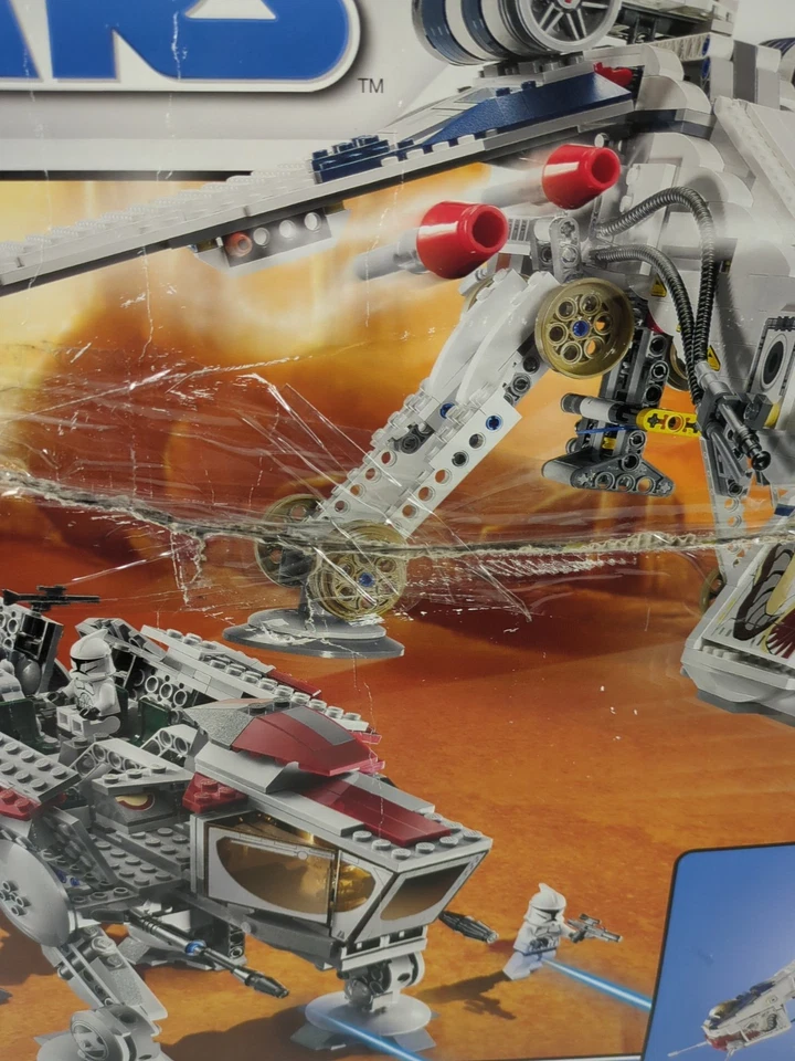 Lego Star Wars: The Clone Wars: Republic Dropship con AT-OT 10195 - NUEVO Foto 4 de 4