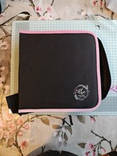 Dawn Bibby Creations ABC Metal Cutting Die Storage Carry Folder with 5 Wallets