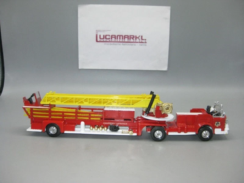 Corgi 1:43 1143 "American Lafrance" Areal Rescue Truck #e048 - Bild 3 von 4