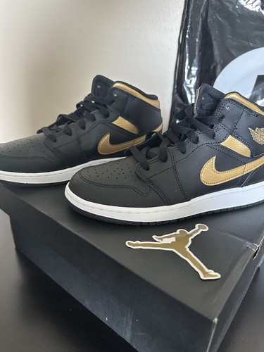 AIR JORDANS 1 Mid Sneakers Black & GOLD - Picture 2 of 6