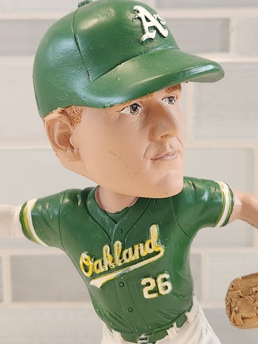 Oakland Athletics A's Matt Chapman Gold Glove Bobblehead SGA 2019 BDA Sports - Picture 14 of 18
