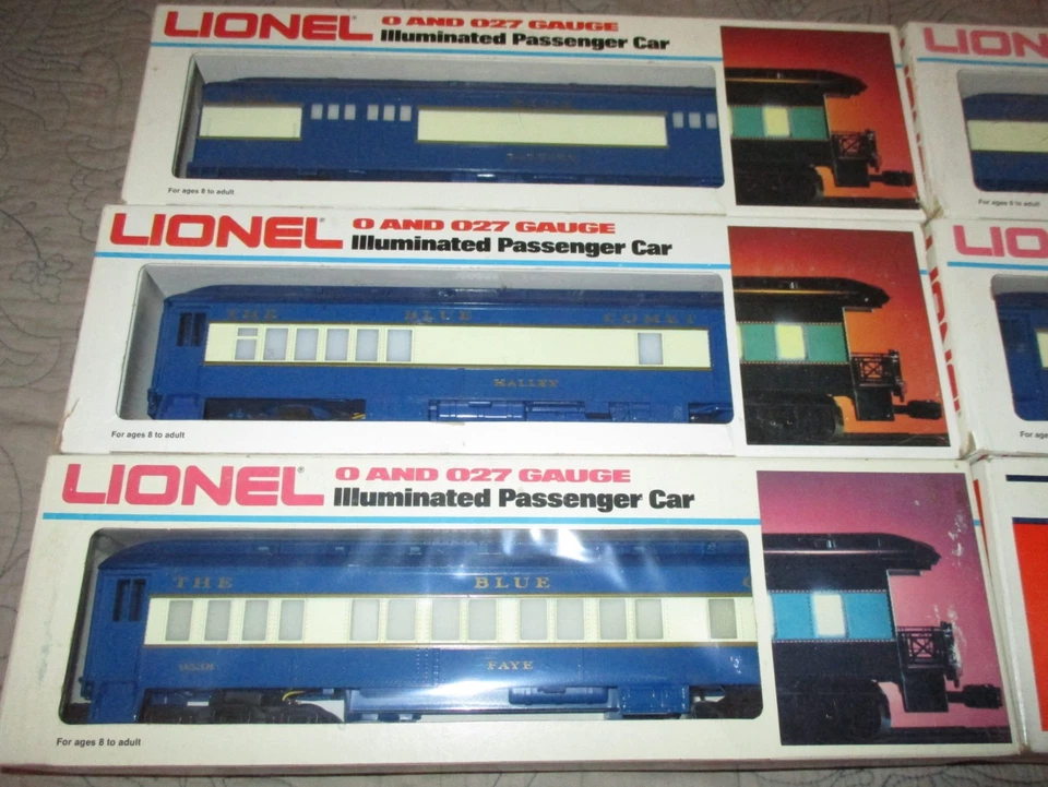 Lionel Blue Comet 6 Passenger Car Lot - Passenger, Dining, Observstion, Etc .. - Image 2 of 4
