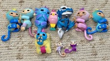 Fingerlings Lot 7 WowWee Interactive Untamed Dinosaur Monkey Bird Dragon Extras