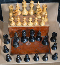 Vintage Wooden Staunton Chess Set Complete VGC Baized Boxed King 8.5 cm