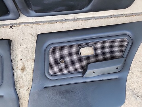 BMW E30 325 SEDAN HOUNDSTOOTH BLACK HOUNDS DOOR PANEL PANELS CARD CARDS 31 - Picture 16 of 24