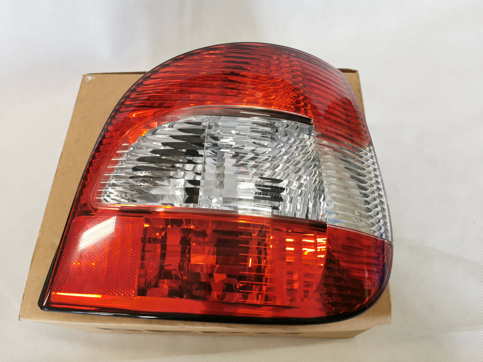 Feu arrière droit Scenic 1999-2003 pour réussir le contrôle technique auto