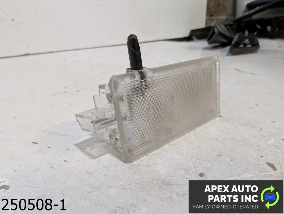 OEM 2002-2005 BMW 325i 2.5L Interior Door Panel Courtesy Light - Изображение 3 из 4