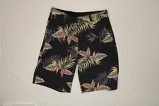 Mens Wave Zone Black Board Floral Shorts 32W EUC
