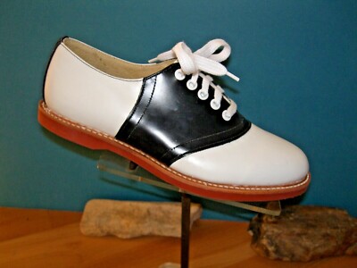 Stewart Marshall Saddle Shoes NOS US women's wide