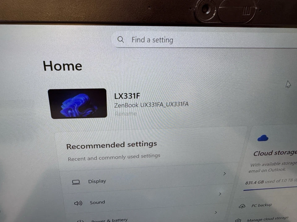 Asus Zenbook UX331F Intel Core i7-8565u 1.8GHz 8GB 512GB SSD Windows 11 Foto 2 de 4