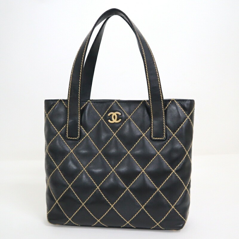 CHANEL Wild Stitch Leather Black Tote Bag A18126 7-Digit Used