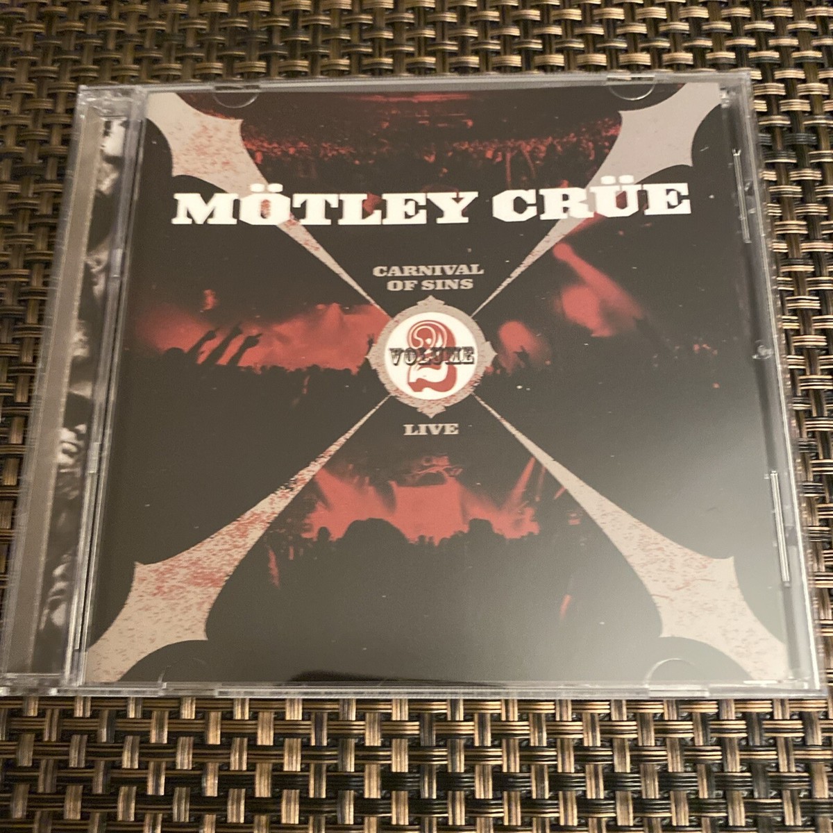 モトリー・クルー/カーニバル・オブ・シンズ MOTLEY CRUE Carnival Of Sins Live Volume 2 - VG CD Nikki Sixx Mick