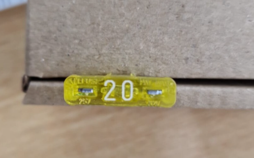 Pack of 12 x Littelfuse 20 Amp Blade Fuse Yellow 20A Fuses Auto (ATO/ATC) - Picture 4 of 4