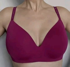 Victoria's Secret T-Shirt Lightly Lined Wireless Bra Logo Multi-Way Strap! 36DD
