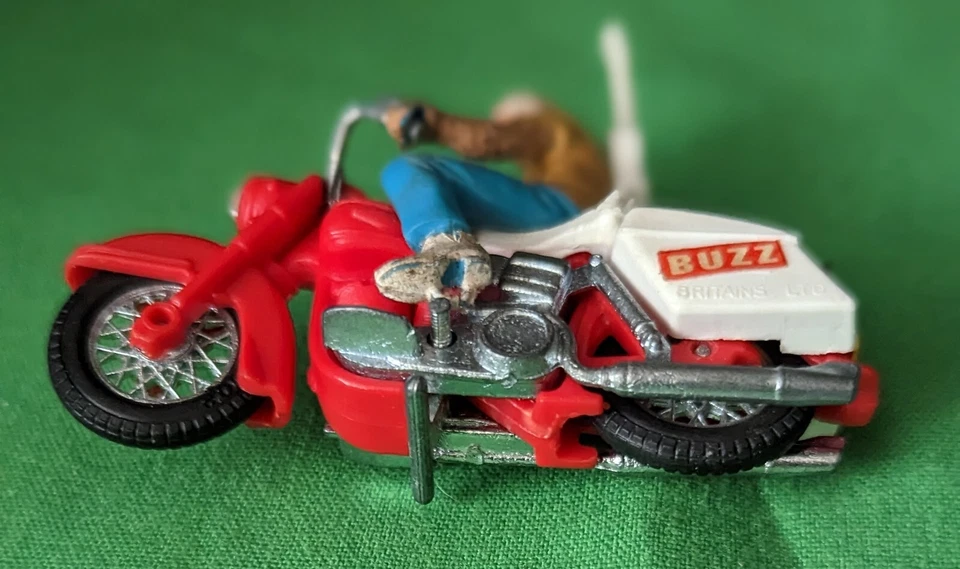  Motocicleta Harley Davidson 'Buzz' modelo británico #9689   Foto 4 de 4