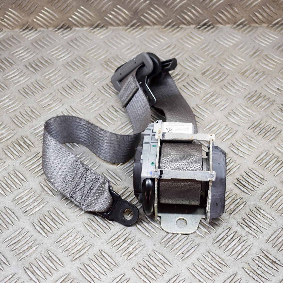 とに CHRYSLER SEBRING JS 2.0 VVT Front Left Seatbelt 6152453D5A