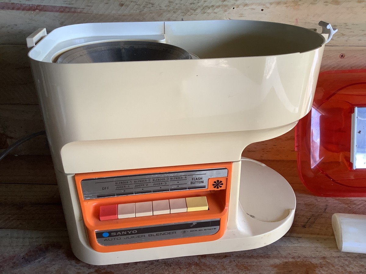 VINTAGE SANYO SOLID STATE AUTO JUICER BLENDER - RETRO ORANGE