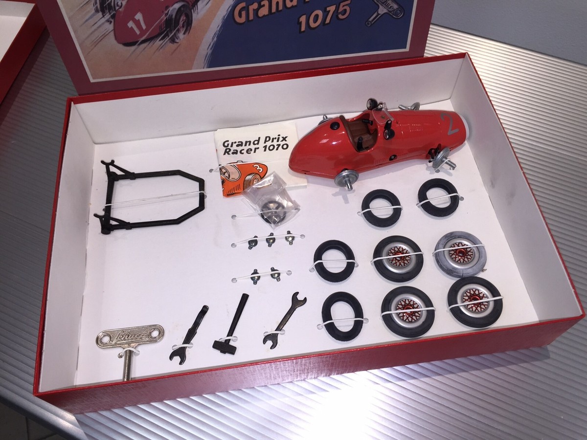 Schuco | CLOCK MECHANISM GIFT SET | Ferrari Grand Prix Racer