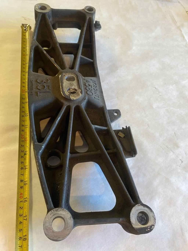 2006 DODGE MAGNUM Transmission Crossmember RWD 3.5L (04578351AB) G — 第 2/4 张图片