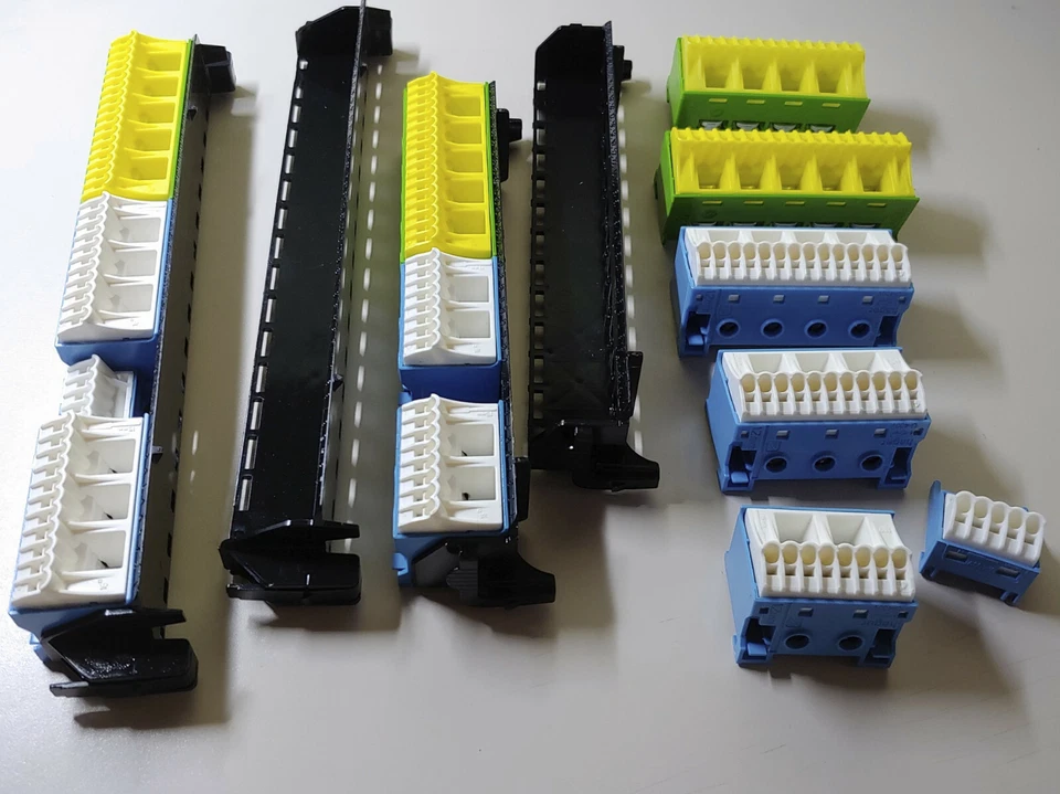 Hager Quick Connect QC Klemmen und Klemmenträger univers und volta