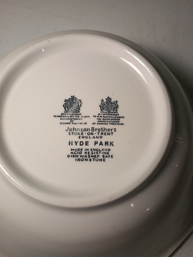 Johnson Brothers England Brown Floral Octagonal Vegetable Serving Bowl 8 3/4" - Picture 4 of 4