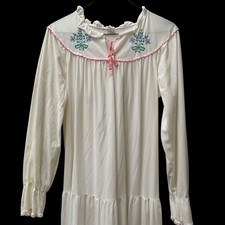 Vintage JCPenney 1980s White Nightgown Pink Ribbon Flowers Lace Nylon Medium