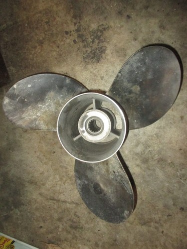 Yamaha 150-250hp outboard solas Steel propeller standard rotation (15 1 ...