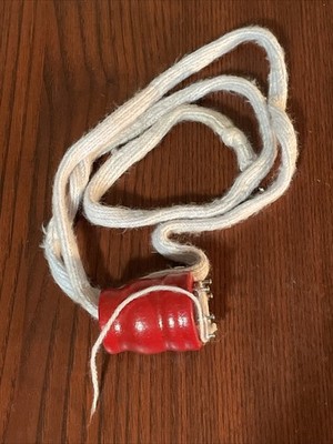 Vtg Davis Wooden Knitting Spool And String