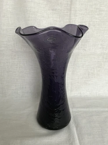 Pretty Blenko #99265 Violet Crackle Glass Ruffled Vae
