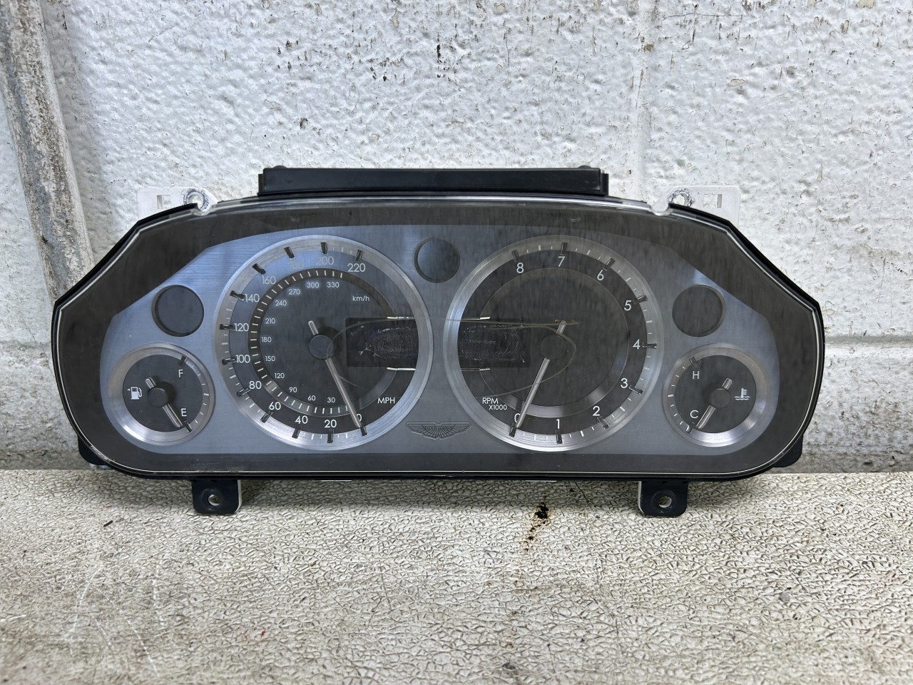 Aston Martin DB9 2006 Instrument cluster P/N 6G3310849CA