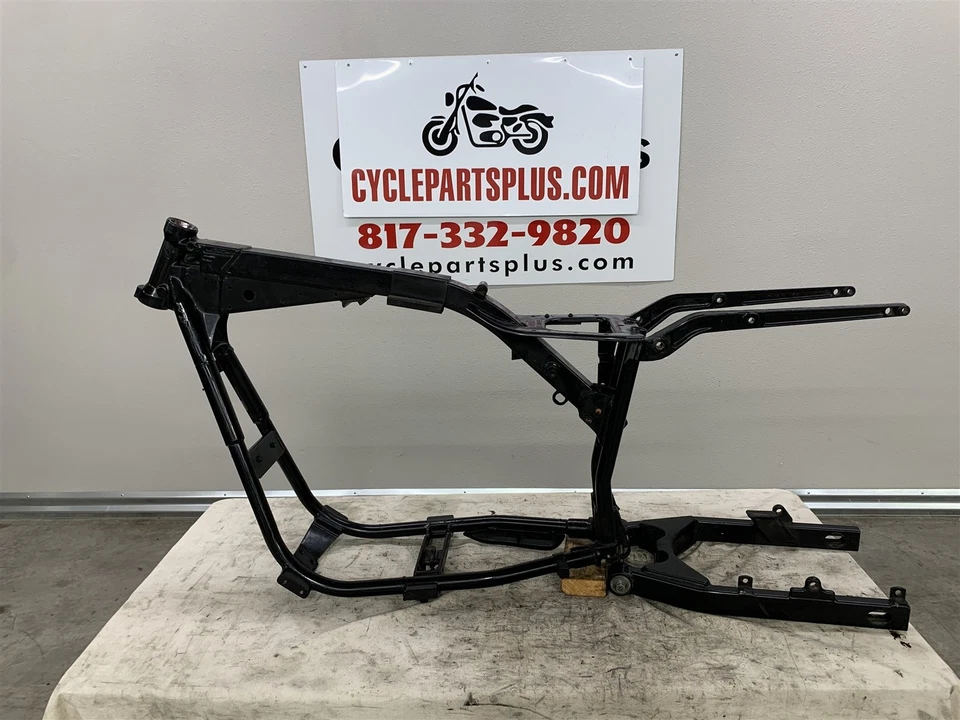 Harley-Davidson 2004 Dyna Wide Glide chassi quadro principal reto 32 graus - Imagem 2 de 4