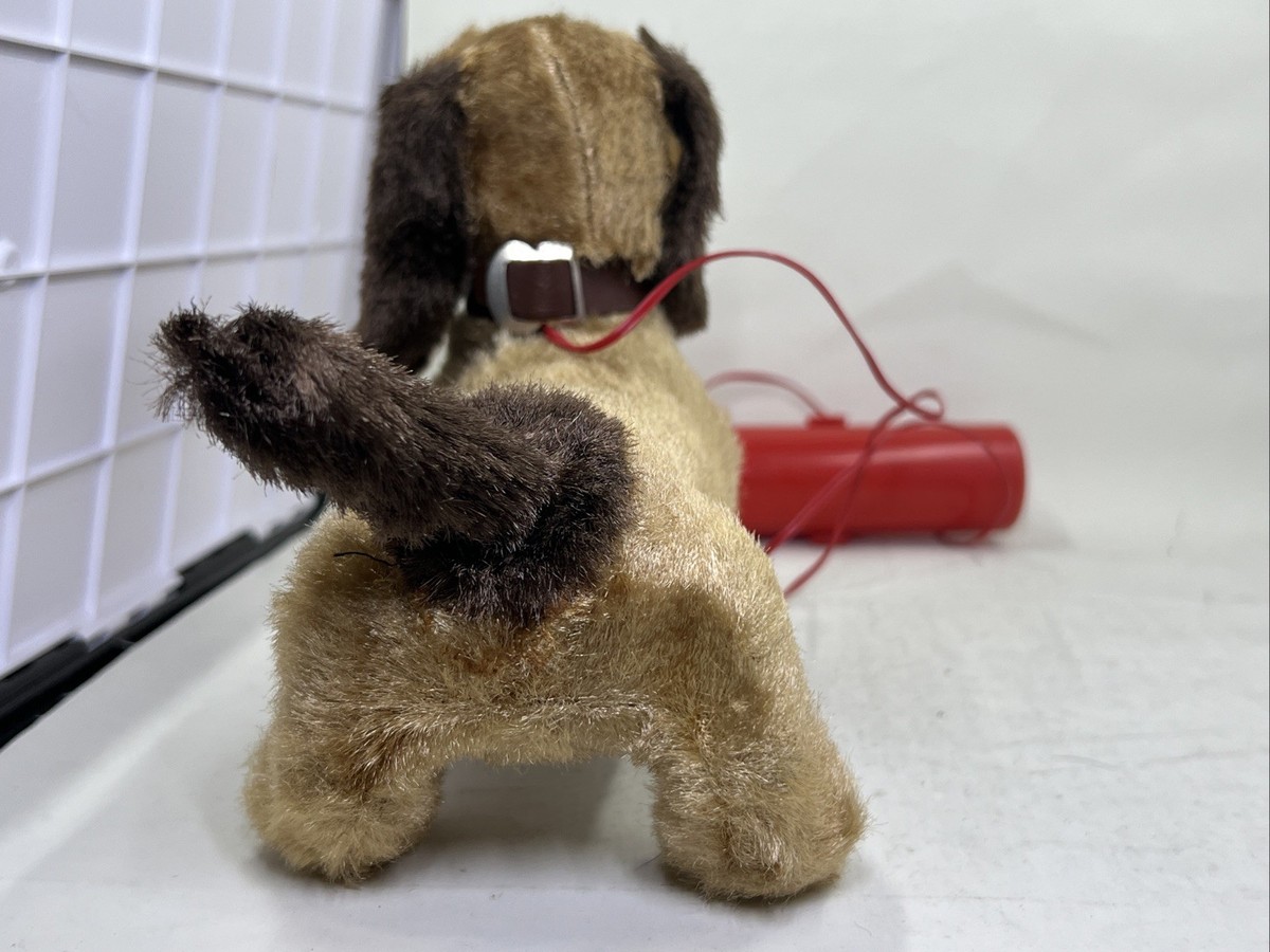 Vintage Remote Control Walking Barking DACHSHUND DOG Toy 9698 Hong