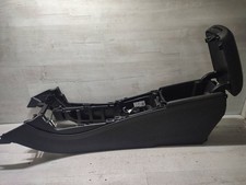 Mercedes-Benz GLA W156 X156 2015 Armlehne A1766800900 LDE22007