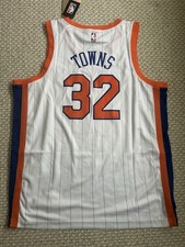 Ultimate New York Knicks Collector and Super Fan Gift Guide 55