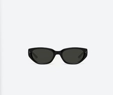 Gentle Monster Boni 01 cat-eye sunglasses made of black acetate/ Black/Black
