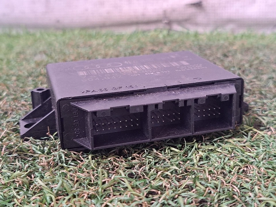 CENTRALINA SENSORI DI PARCHEGGIO PER AUDI A6 Allroad Serie C6 (4FH) 4F0919283F  - Immagine 4 di 4