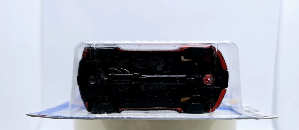 Hot Wheels Bugatti Veyron 2003 First Editions 18/42 Red Black #30 In Protector - Image 4 of 4