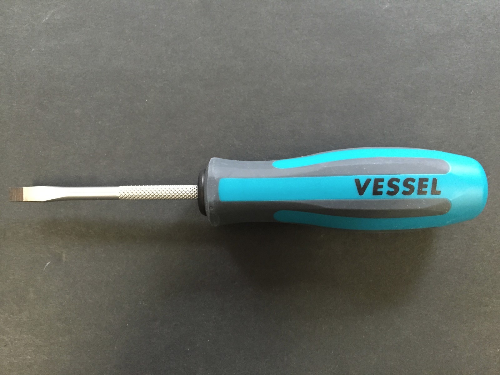 Vessel Megadora 900 2x100 JIS Cross Point Screwdriver Original Version