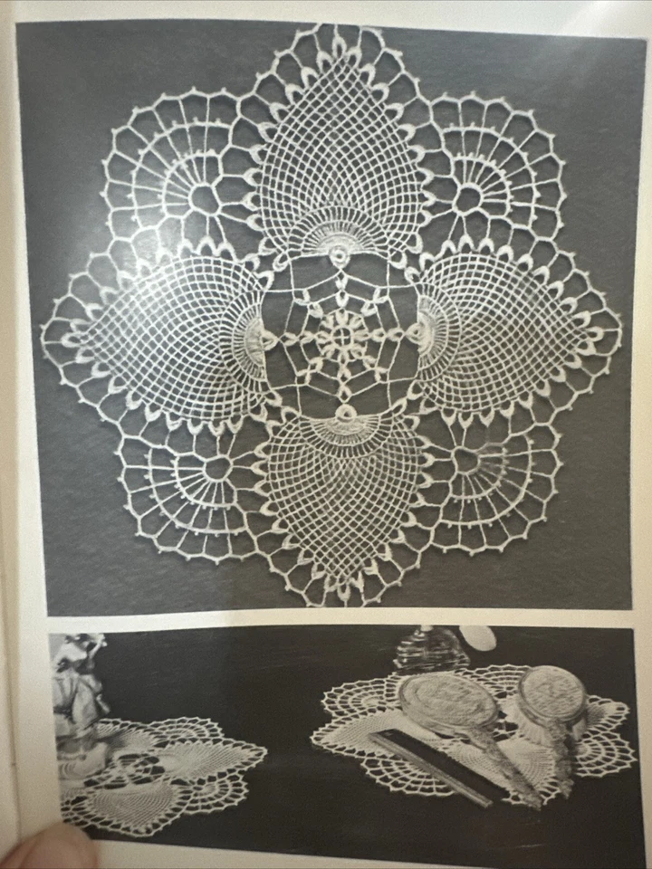 Libro de diseños de tapetes para tesoro/lirios n.º 209 patrones de ganchillo de colección núcleo de cabaña Foto 3 de 4