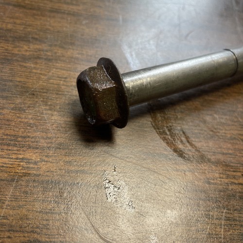 R54740 John Deere Filter Bolt - Picture 2 of 4