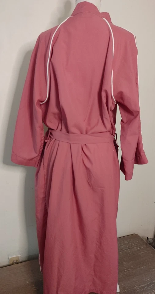 Bata Hombre Vintage Años 80 Talla S/M Hombre en Casa Color Rosa Foto 3 de 4