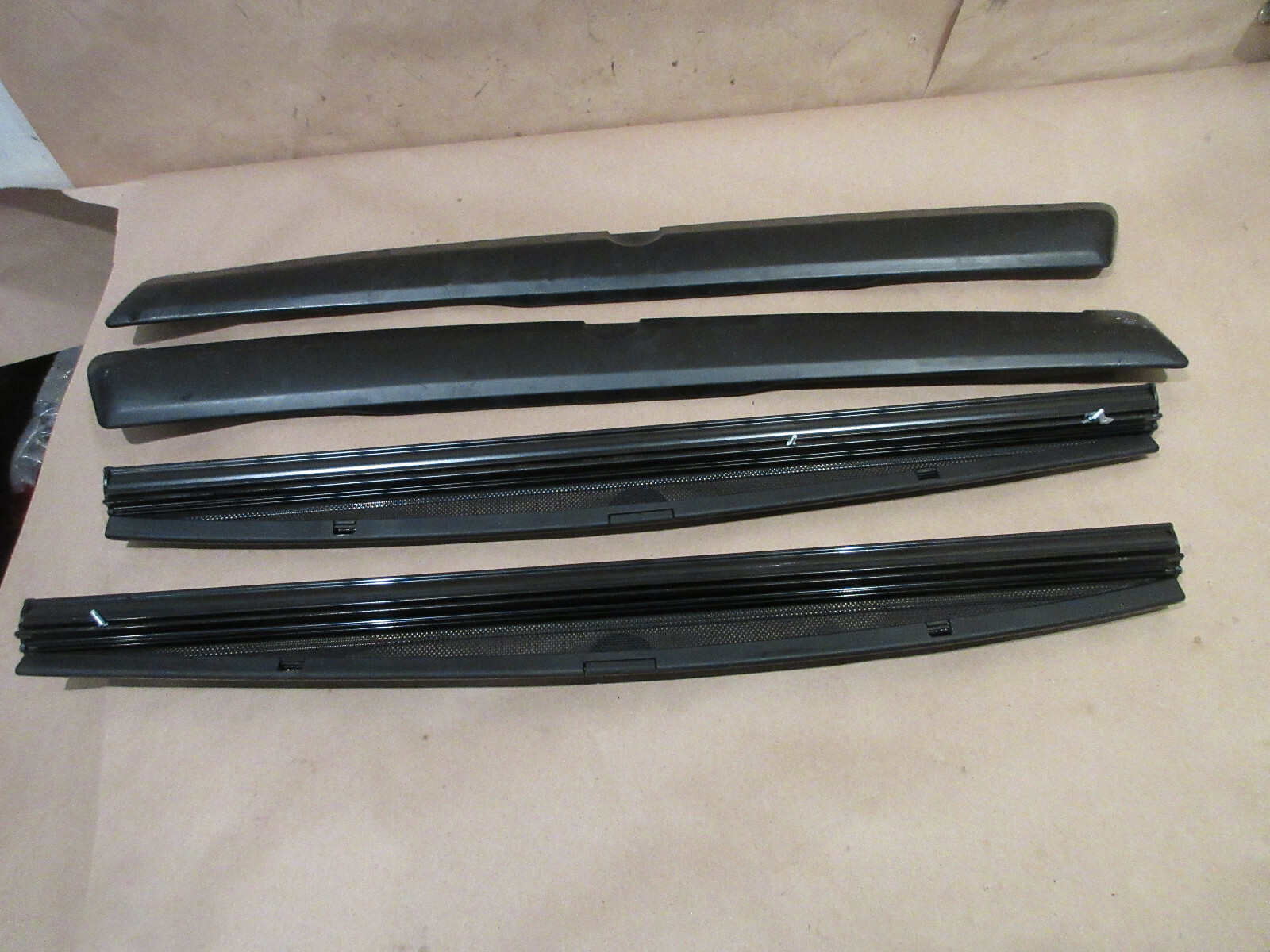 Maserati Quattroporte Rear Window Shades/ Sun Screens RH LH Set