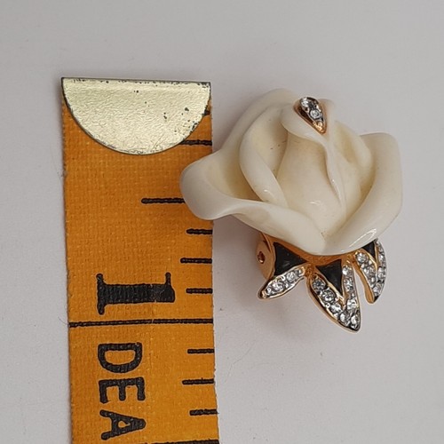 KJL SINGLE Clip On Earring Off-White Acrylic Rose Black Enamel Rhinestone - Picture 6 of 6