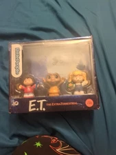 Fisher-Price Little People Collector E.T. The Extra-Terrestrial Box Damaged Pics
