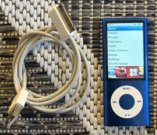 Apple iPod Nano 4th Generation A1320 Blue (4GB) W/ Cord - READ DESCRIPTION