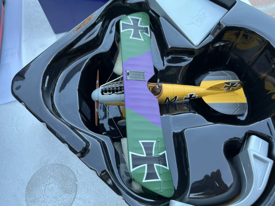 CORGI: Folker  ALBATROSS D.V 2111/17, Lt. Martin Mallmann ,  "AA37810" 1:48 - Image 4 of 4